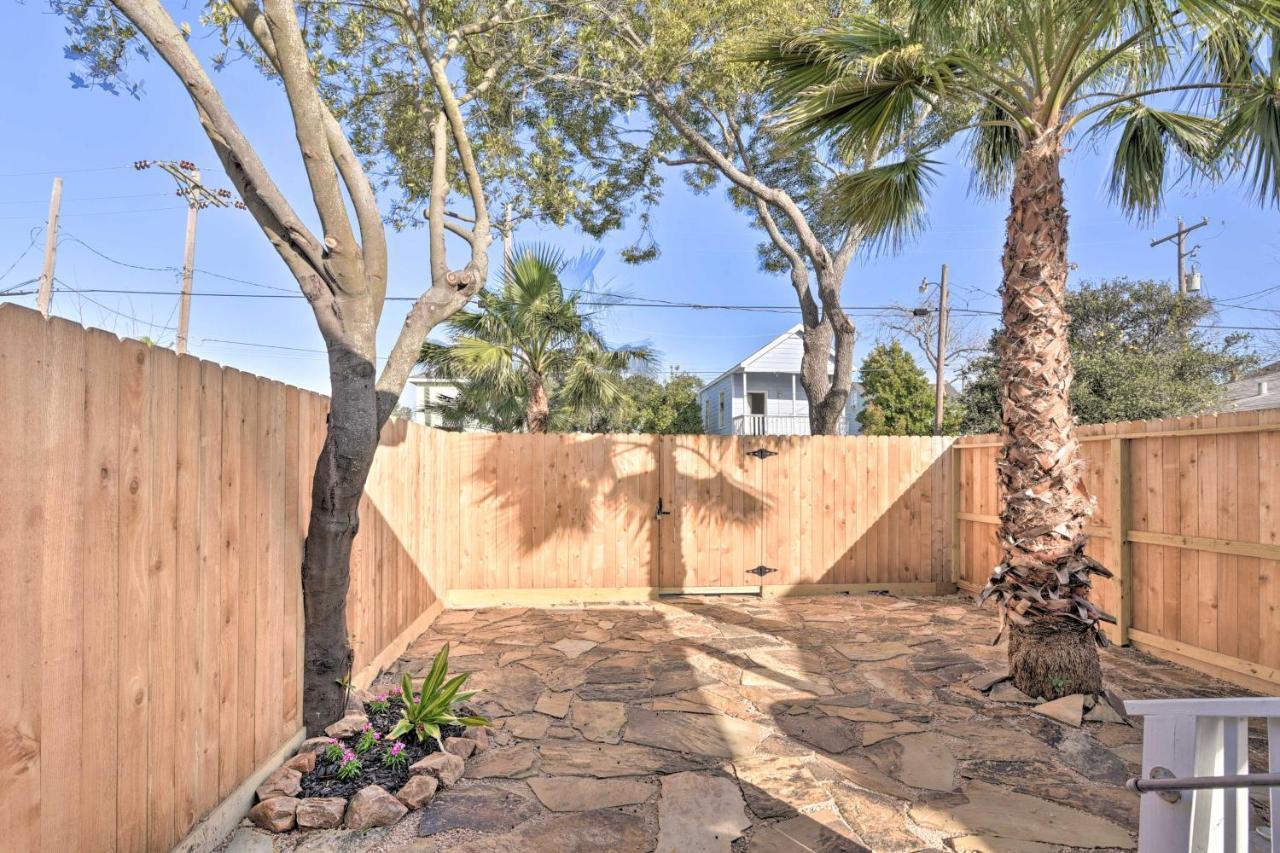 Bright Modern Cottage By Beaches, Dining,&Parks Galveston Exterior foto