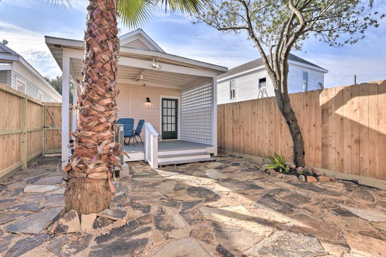 Bright Modern Cottage By Beaches, Dining,&Parks Galveston Exterior foto