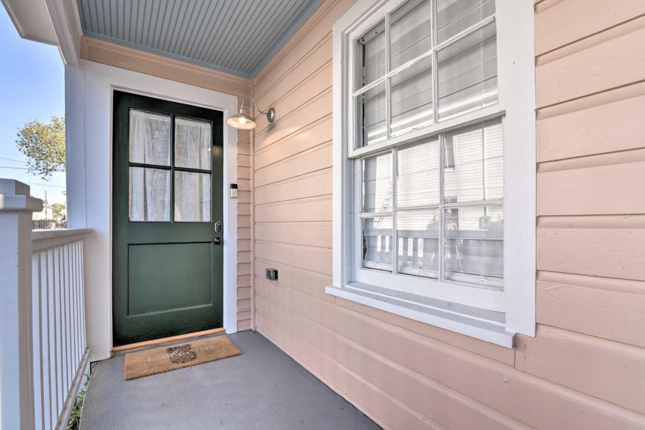 Bright Modern Cottage By Beaches, Dining,&Parks Galveston Exterior foto